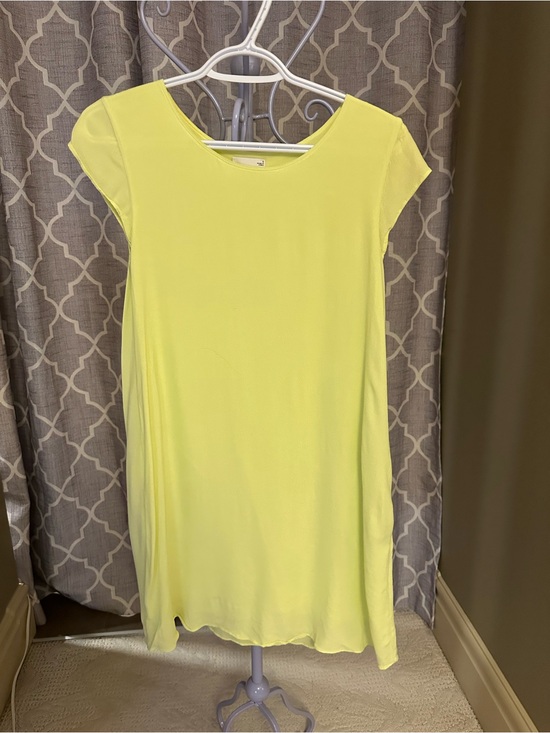 Wilfred Dresses & Skirts - Wilfred Lemon Yellow Shift Dress